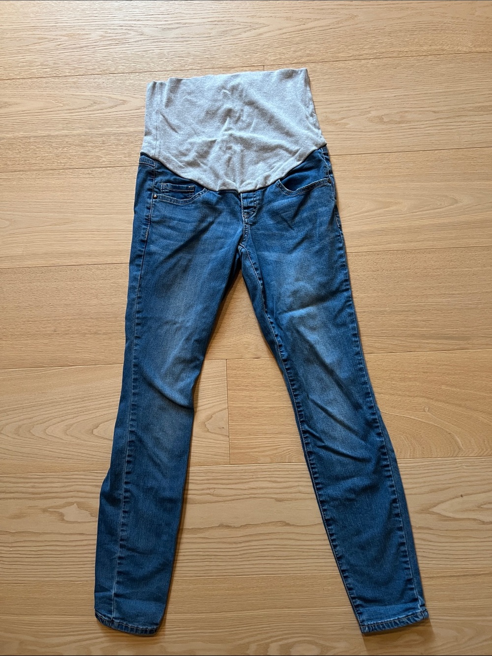 Thyme maternity skinny jeans XS